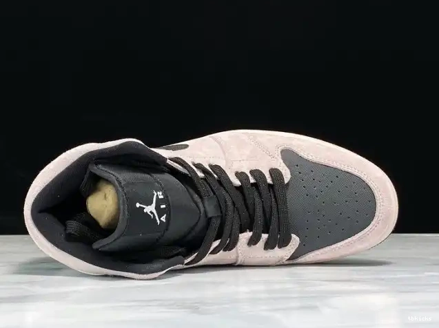 Cheap TB Mid Powder Iridescent Air (W) BQ6472-602 1 Dirty Jordan 0616